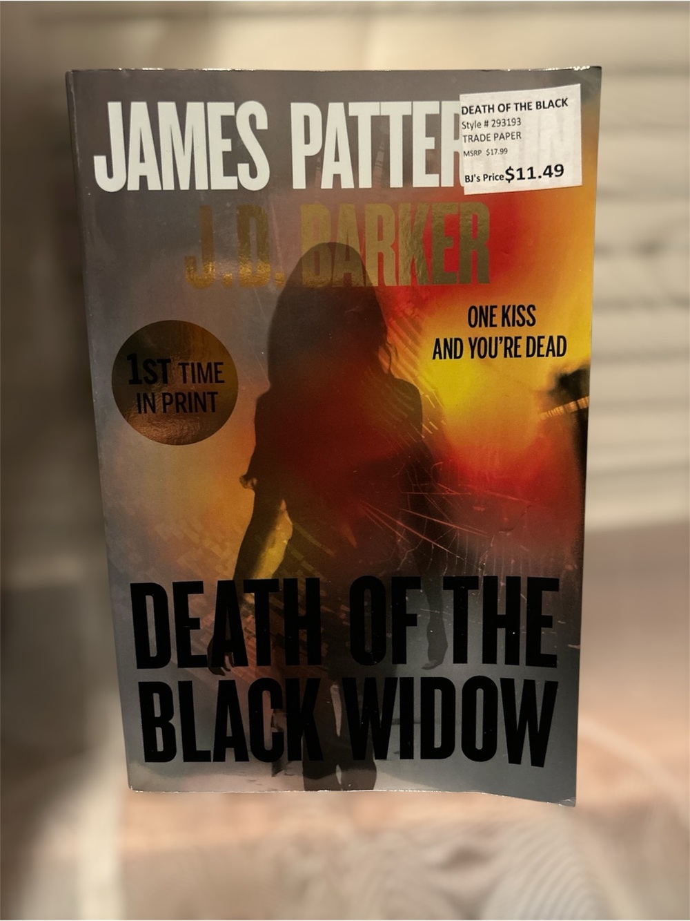 THRILLER- Death of the Black Widow by James Patterson-Paperback